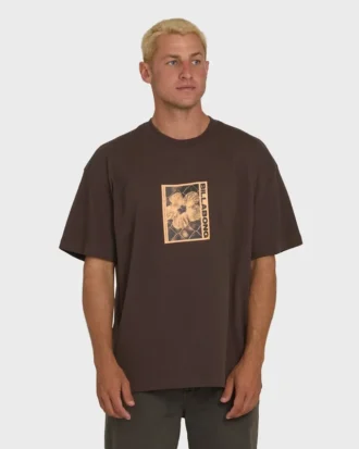 Link Og kortærmet strikket T-skjorte med shorts